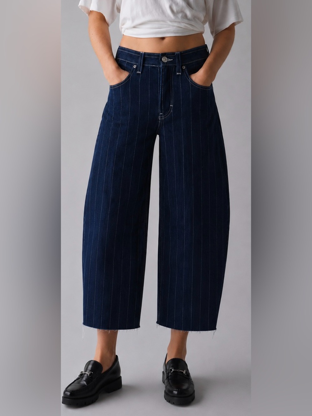 BDG Logan Printed Buckle Baggy Barrel Jeans